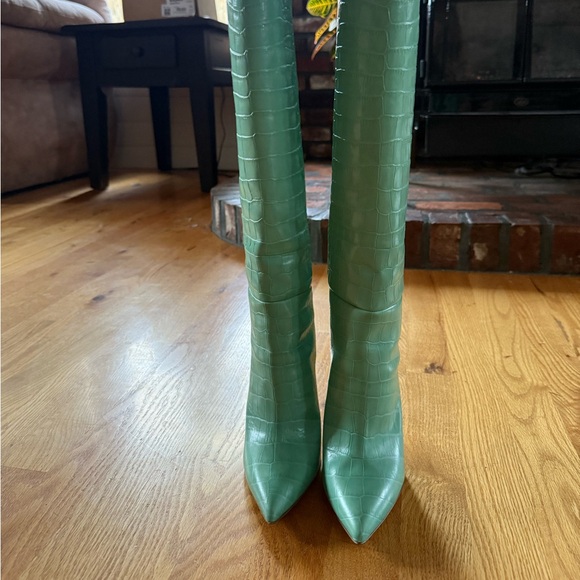 Paris Texas Women's Green Croc-effect Leather Knee-high Boots - Picture 9 of 12